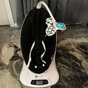 mamaRoo 4 multi-motion baby swing